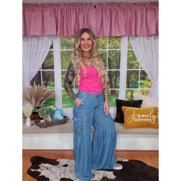 WIDE Leg Cargo Pants - Picture 2 of 7